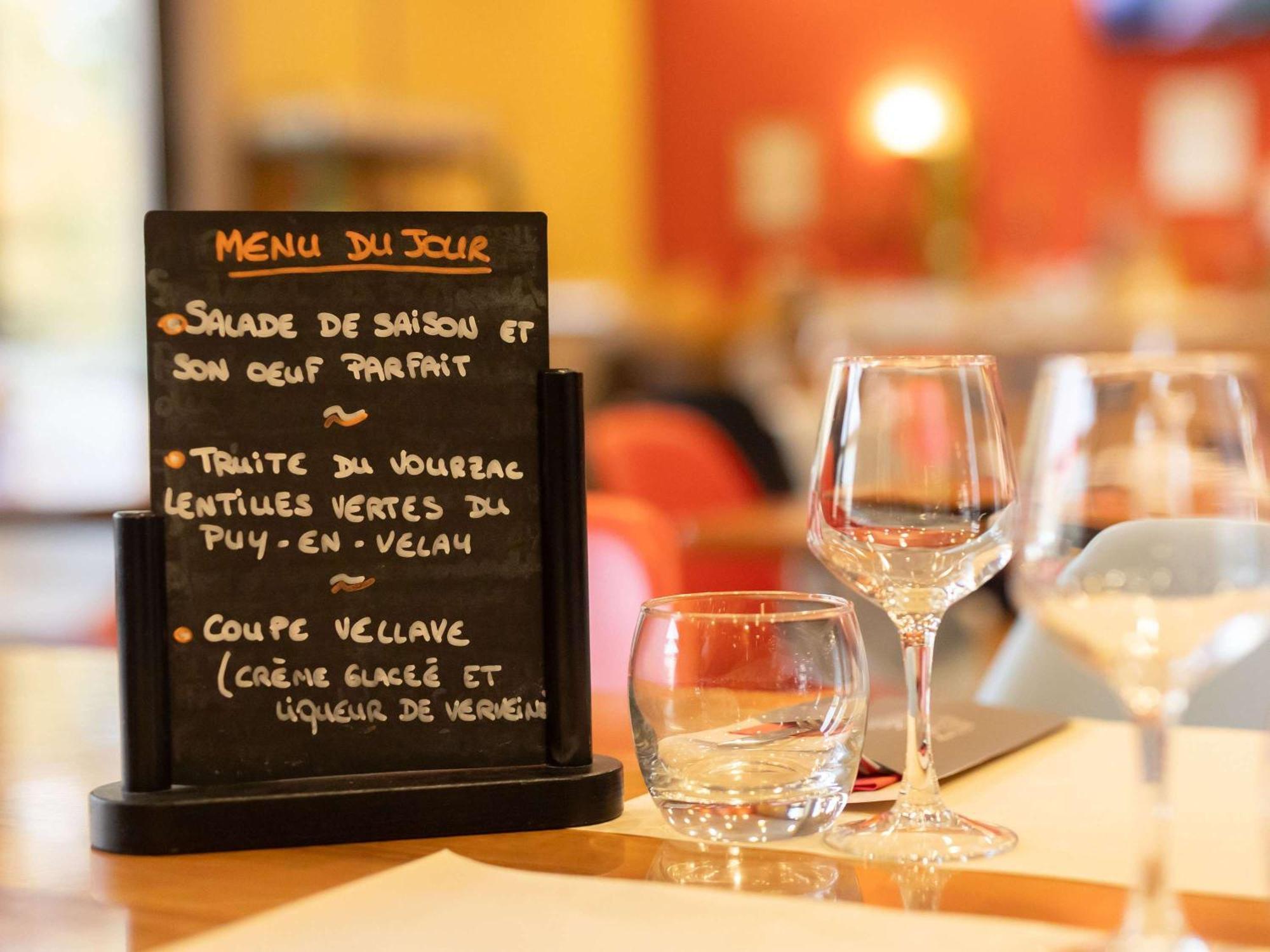 勒皮宜必思酒店 - 勒皮昂沃莱中心 Le Puy-en-Velay 外观 照片